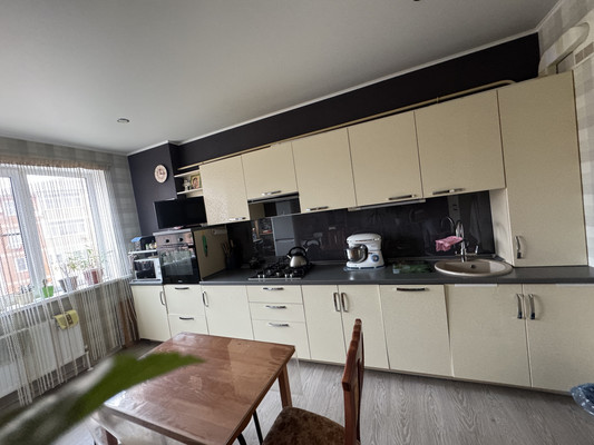 Продам двухкомнатную (2-комн.) квартиру, Луговая ул, 71к4, Яблоновский пгт