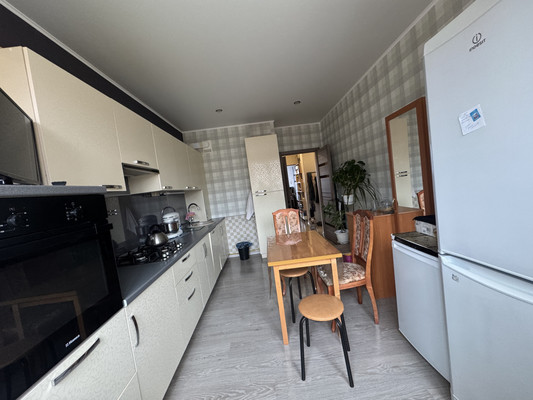 Продам двухкомнатную (2-комн.) квартиру, Луговая ул, 71к4, Яблоновский пгт