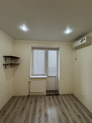 Продам однокомнатную (1-комн.) квартиру, им. Сергея Есенина ул, 110к2, Краснодар г