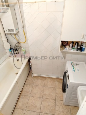 Продам трехкомнатную (3-комн.) квартиру, Луначарского ул, 53, Калуга г