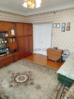 Продам трехкомнатную (3-комн.) квартиру, Луначарского ул, 53, Калуга г