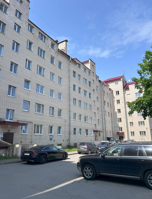 Продам трехкомнатную (3-комн.) квартиру, Заозерная ул, 1, Кузьмоловский гп