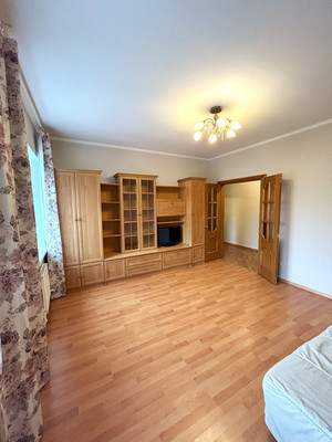 Продам трехкомнатную (3-комн.) квартиру, Заозерная ул, 1, Кузьмоловский гп