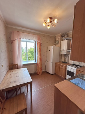 Продам трехкомнатную (3-комн.) квартиру, Заозерная ул, 1, Кузьмоловский гп