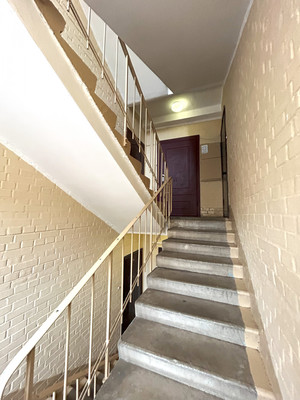 Продам трехкомнатную (3-комн.) квартиру, Заозерная ул, 1, Кузьмоловский гп