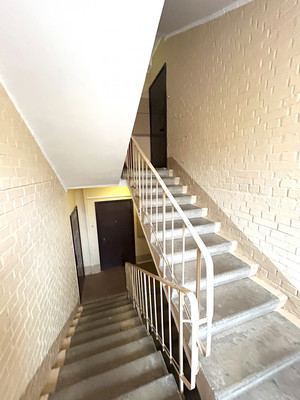 Продам трехкомнатную (3-комн.) квартиру, Заозерная ул, 1, Кузьмоловский гп