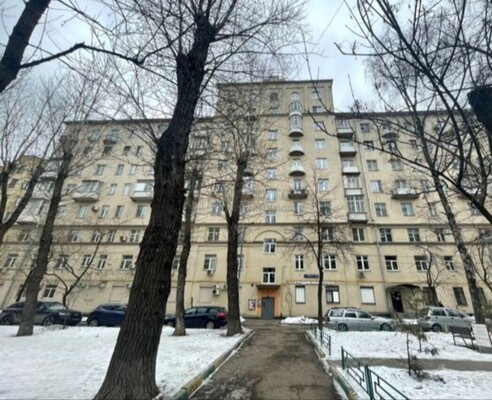 Продам трехкомнатную (3-комн.) квартиру, Ленинский пр-кт, 23, Москва г