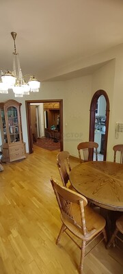 Продам трехкомнатную (3-комн.) квартиру, Ленинский пр-кт, 23, Москва г