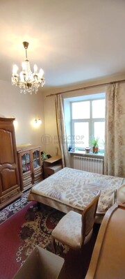 Продам трехкомнатную (3-комн.) квартиру, Ленинский пр-кт, 23, Москва г