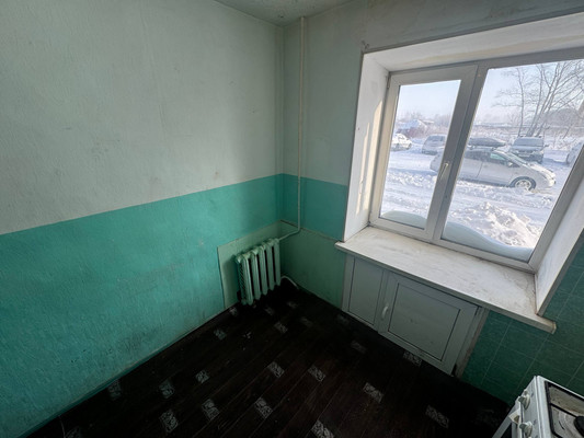 Продам трехкомнатную (3-комн.) квартиру, Тепличная ул, 2, Комсомольск-на-Амуре г