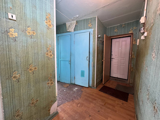 Продам трехкомнатную (3-комн.) квартиру, Тепличная ул, 2, Комсомольск-на-Амуре г