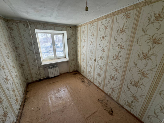 Продам трехкомнатную (3-комн.) квартиру, Тепличная ул, 2, Комсомольск-на-Амуре г