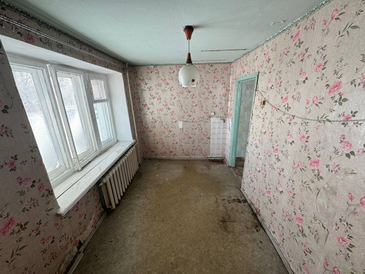 Продам трехкомнатную (3-комн.) квартиру, Тепличная ул, 2, Комсомольск-на-Амуре г