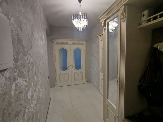 Продам трехкомнатную (3-комн.) квартиру, Маршала Жукова ул, 1, Туапсе г