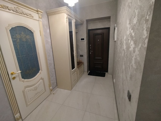 Продам трехкомнатную (3-комн.) квартиру, Маршала Жукова ул, 1, Туапсе г