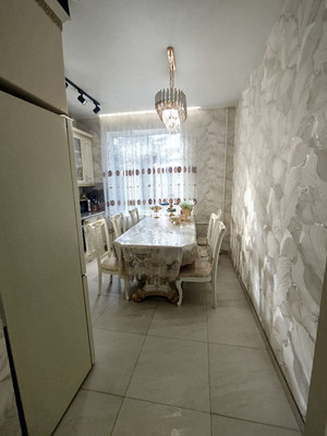 Продам трехкомнатную (3-комн.) квартиру, Маршала Жукова ул, 1, Туапсе г