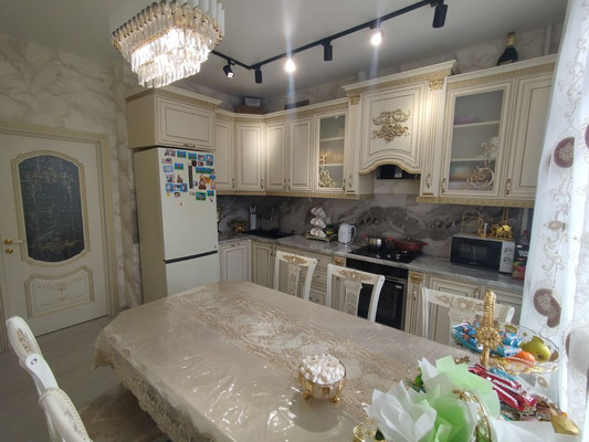 Продам трехкомнатную (3-комн.) квартиру, Маршала Жукова ул, 1, Туапсе г