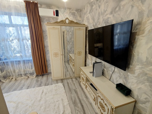 Продам трехкомнатную (3-комн.) квартиру, Маршала Жукова ул, 1, Туапсе г