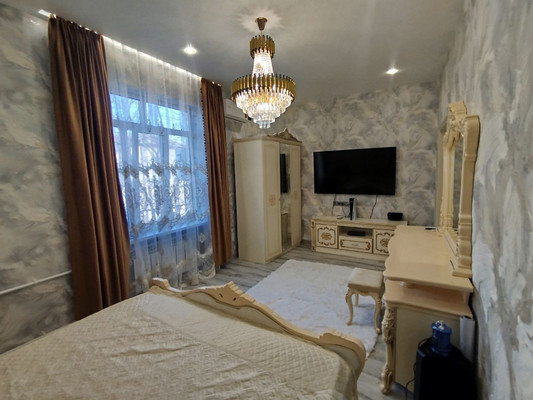 Продам трехкомнатную (3-комн.) квартиру, Маршала Жукова ул, 1, Туапсе г