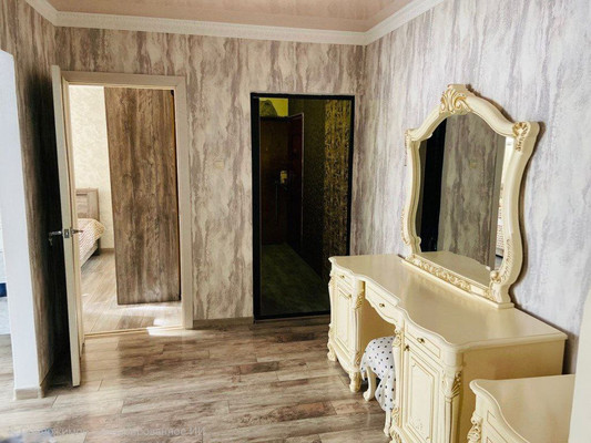 Продам трехкомнатную (3-комн.) квартиру, Молодежный пер, 6, Тырныауз г