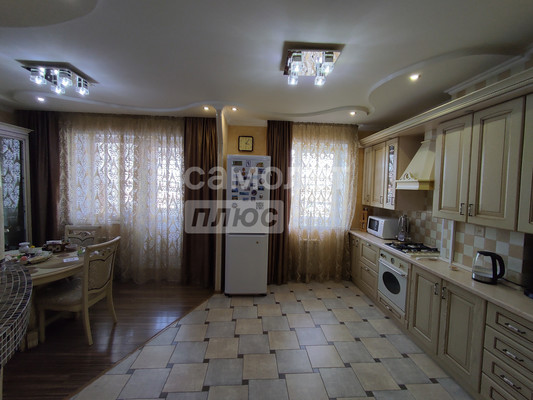 Продам двухкомнатную (2-комн.) квартиру, Пионерская ул, 97, Славянск-на-Кубани г