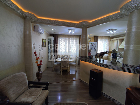 Продам двухкомнатную (2-комн.) квартиру, Пионерская ул, 97, Славянск-на-Кубани г