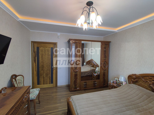 Продам двухкомнатную (2-комн.) квартиру, Пионерская ул, 97, Славянск-на-Кубани г