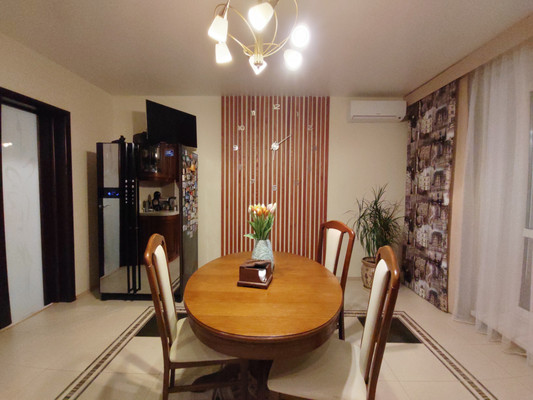 Продам двухкомнатную (2-комн.) квартиру, Крупской ул, 21, Ханты-Мансийск г