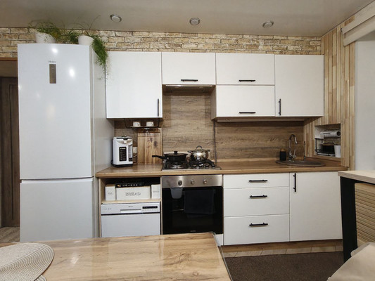 Продам двухкомнатную (2-комн.) квартиру, Сургутская ул, 27кА, Ханты-Мансийск г