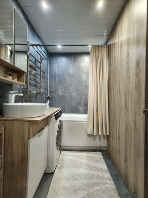 Продам двухкомнатную (2-комн.) квартиру, Сургутская ул, 27кА, Ханты-Мансийск г