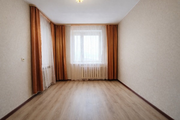 Продам двухкомнатную (2-комн.) квартиру, Полевая ул, 10, Латышская д