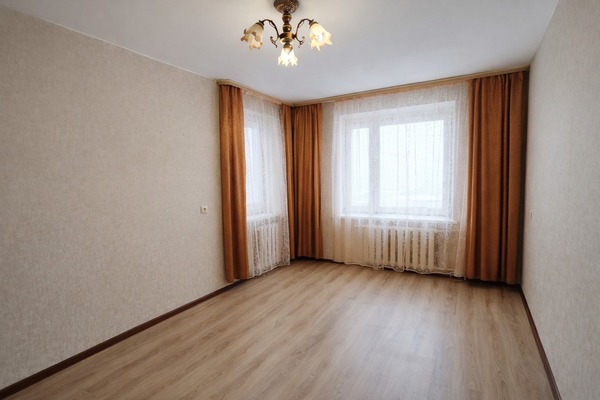 Продам двухкомнатную (2-комн.) квартиру, Полевая ул, 10, Латышская д