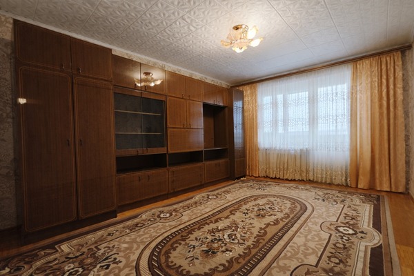 Продам двухкомнатную (2-комн.) квартиру, Полевая ул, 10, Латышская д