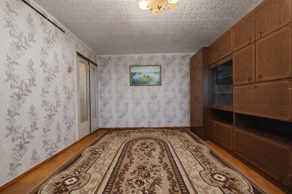 Продам двухкомнатную (2-комн.) квартиру, Полевая ул, 10, Латышская д