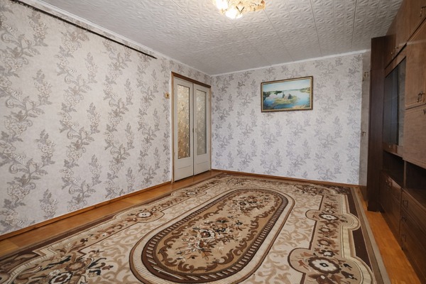 Продам двухкомнатную (2-комн.) квартиру, Полевая ул, 10, Латышская д