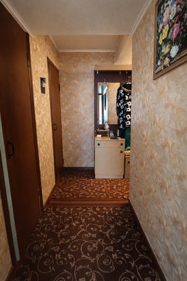 Продам двухкомнатную (2-комн.) квартиру, Полевая ул, 10, Латышская д