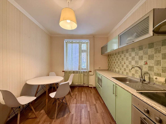 Продам двухкомнатную (2-комн.) квартиру, Севастопольская ул, 41к4, Симферополь г