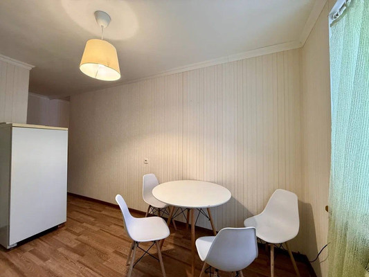 Продам двухкомнатную (2-комн.) квартиру, Севастопольская ул, 41к4, Симферополь г