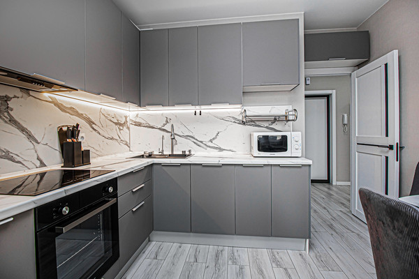 Сдам двухкомнатную (2-комн.) квартиру, им. генерала Корнилова ул, 16, Краснодар г