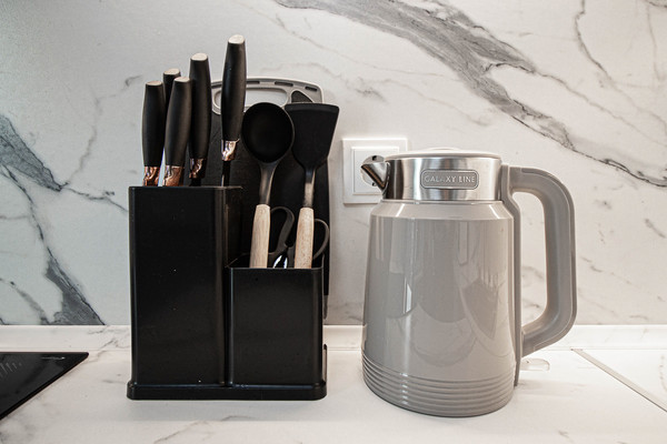 Сдам двухкомнатную (2-комн.) квартиру, им. генерала Корнилова ул, 16, Краснодар г