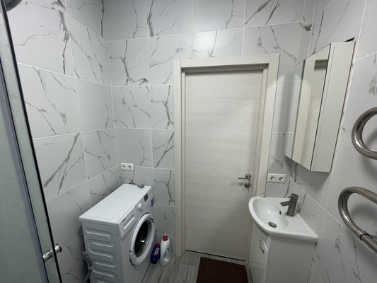 Продам однокомнатную (1-комн.) квартиру, Молодежная ул, 26б, Речицы с