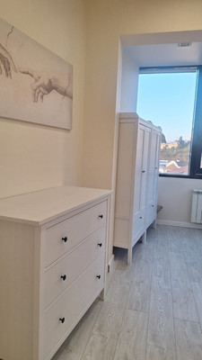 Продам трехкомнатную (3-комн.) квартиру, Санаторная (Лицейский снт) ул, 63/1, Сочи г