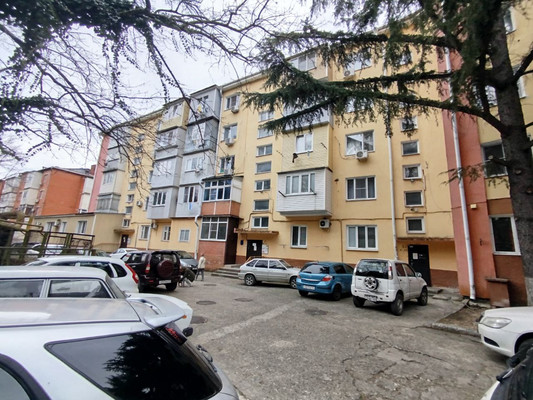 Продам однокомнатную (1-комн.) квартиру, Армавирская ул, 8, Туапсе г