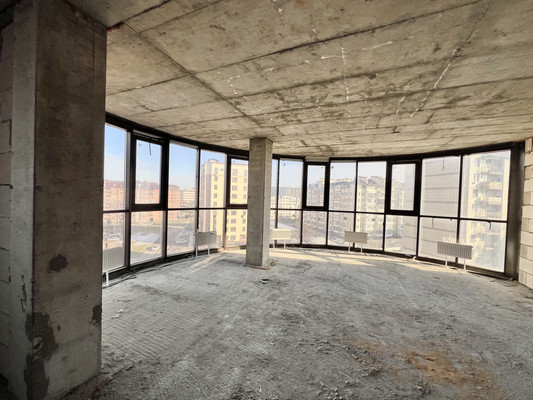 Продам трехкомнатную (3-комн.) квартиру, Атажукина ул, 11, Нальчик г