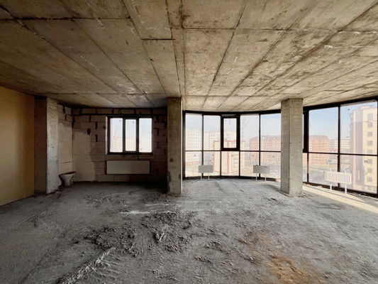 Продам трехкомнатную (3-комн.) квартиру, Атажукина ул, 11, Нальчик г