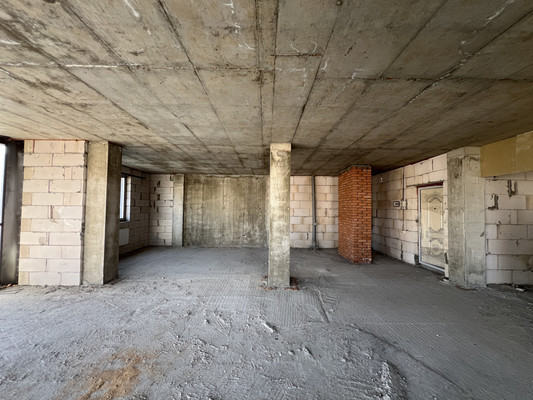 Продам трехкомнатную (3-комн.) квартиру, Атажукина ул, 11, Нальчик г