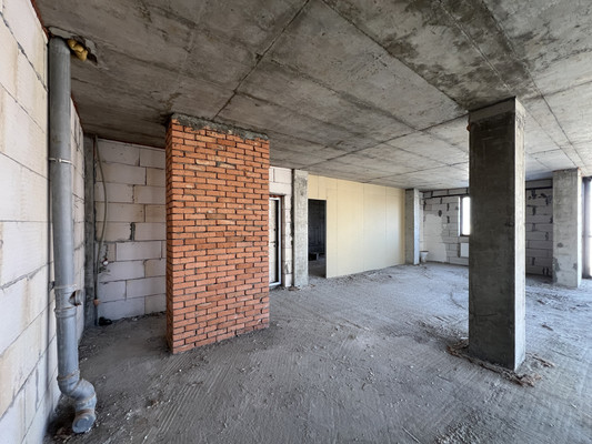 Продам трехкомнатную (3-комн.) квартиру, Атажукина ул, 11, Нальчик г