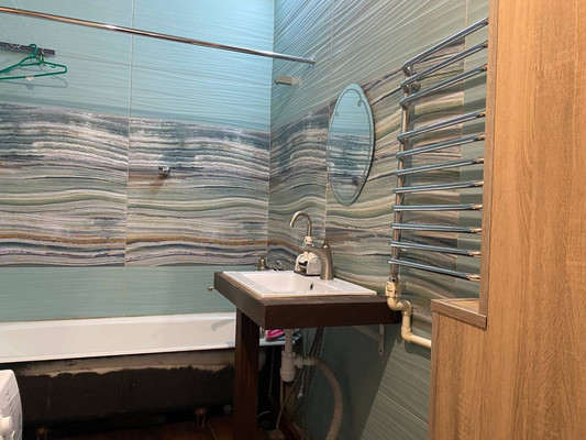 Сдам двухкомнатную (2-комн.) квартиру, Березовая ул, 83, Куда д