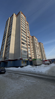 Продам трехкомнатную (3-комн.) квартиру, Чавайна б-р, 8, Йошкар-Ола г