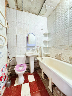 Продам однокомнатную (1-комн.) квартиру, Ватутина ул, 32кб, Нальчик г